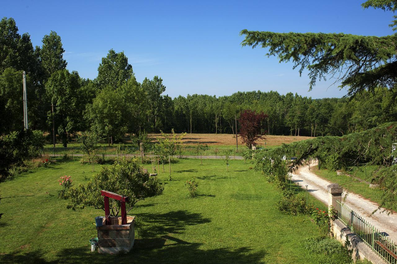 La Ferme Du Ciel Bed & Breakfast Laruscade Екстериор снимка